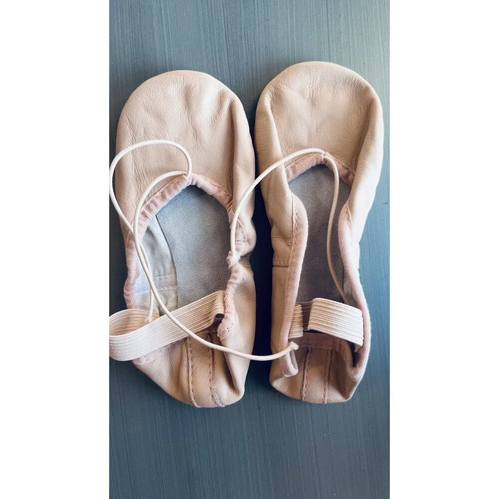 Bloch Childrens Dansoft Pink Leather Ballet Shoes Size 11D NEW